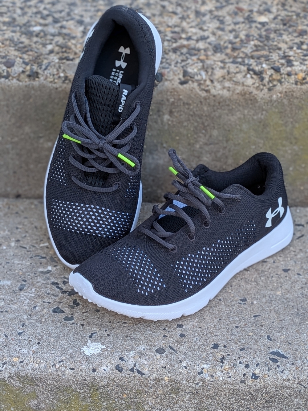 Under Armour Men's Black Lightweight Athletic Sneakers Size 10